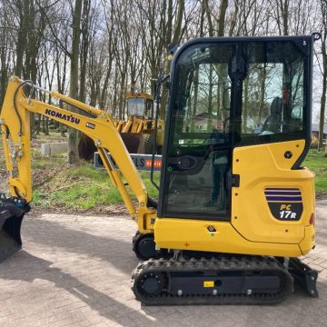 Tweedehands Komatsu PC17R-5
